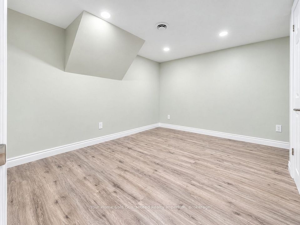 3 RAMSEY Street Lower, St. Catharines, ON L2N 2K2 8