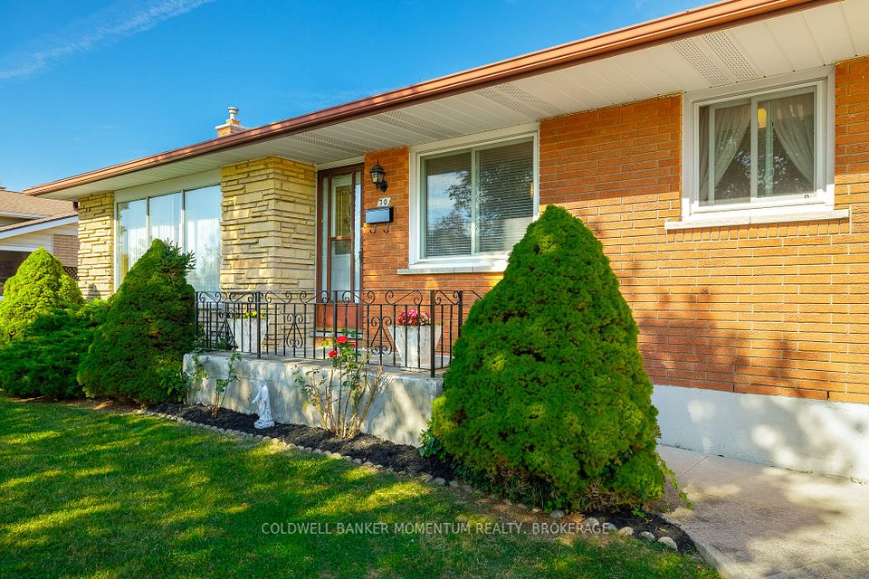 70 Rose Avenue, Thorold, ON L2V 3C8 5