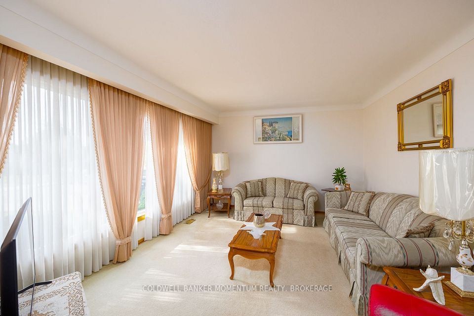 70 Rose Avenue, Thorold, ON L2V 3C8 7