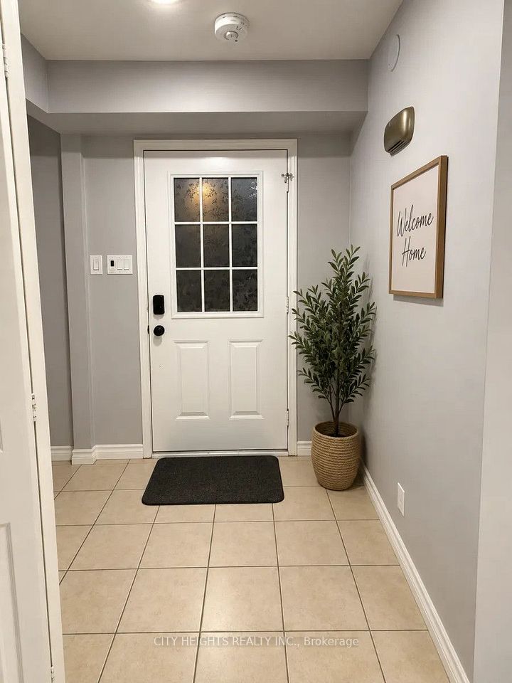 Detached at 173 Mayberry Court Main, Waterloo, ON N2K 3K2