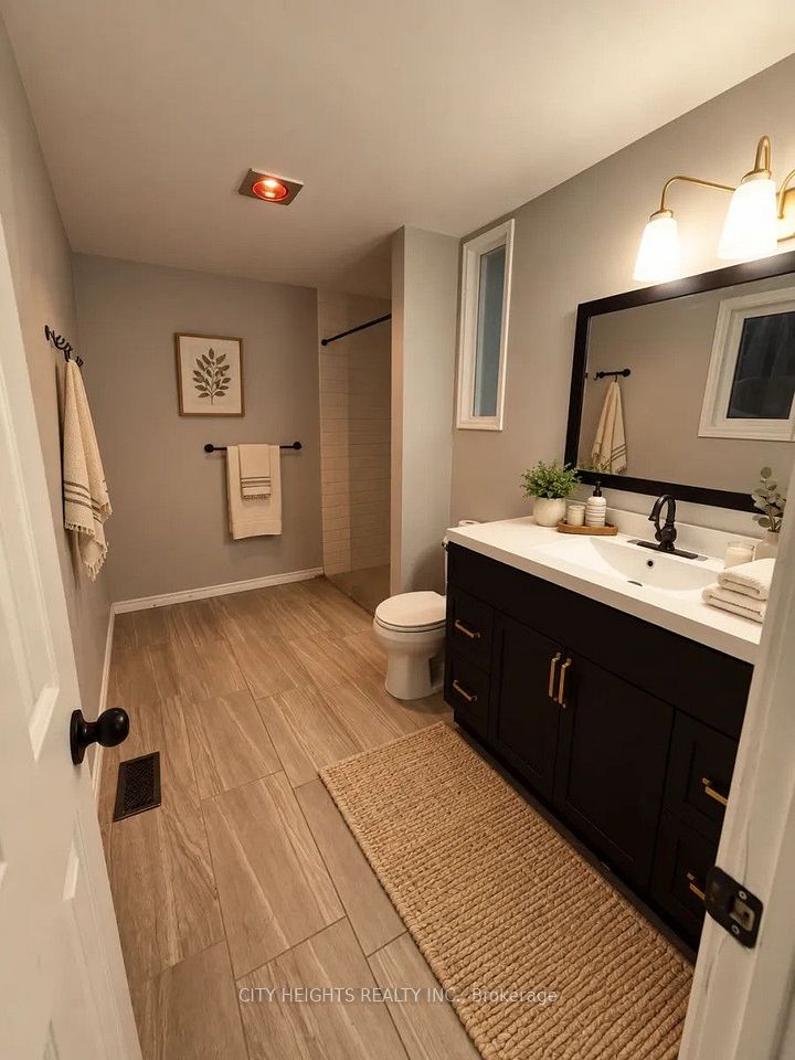173 Mayberry Court Main, Waterloo, ON N2K 3K2 14