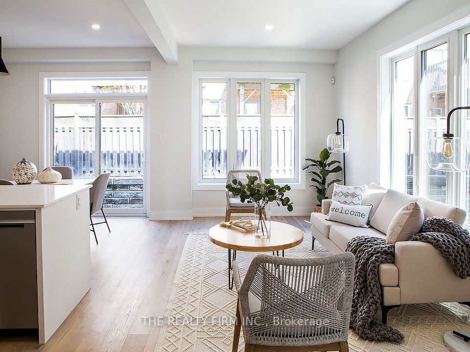 1570 Coronation Drive 2, London North, ON N6G 5P6 5