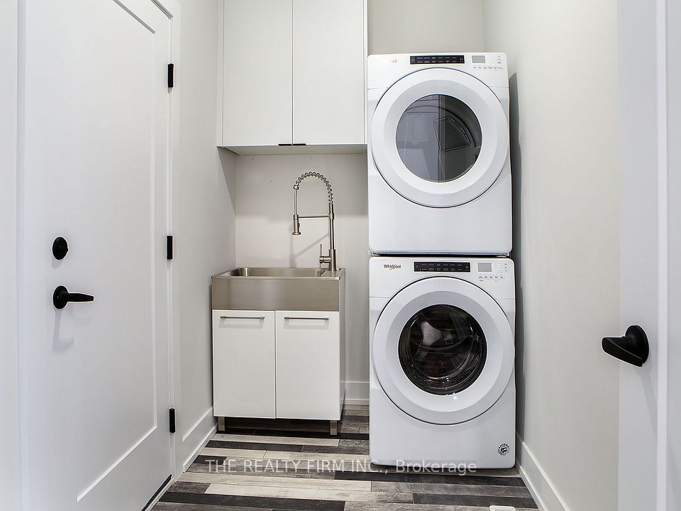1570 Coronation Drive 2, London North, ON N6G 5P6 9
