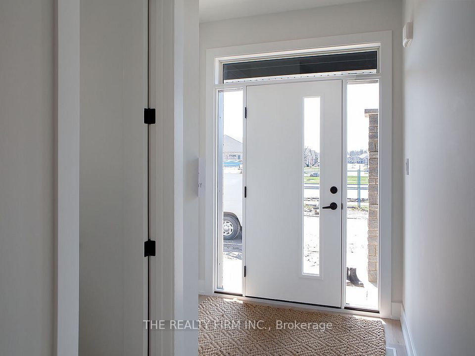 1570 Coronation Drive 2, London North, ON N6G 5P6 2