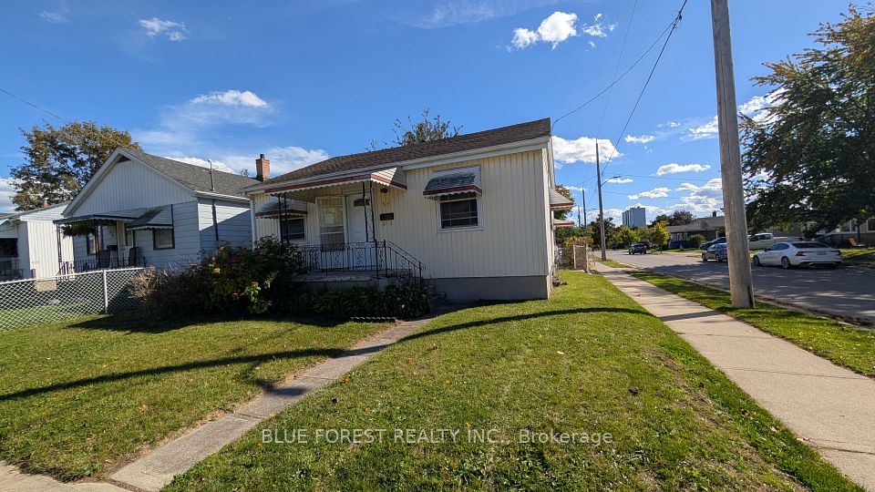 57 Homan Street, London East, ON N5Z 1A9 2