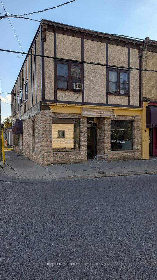 48 Blackfriars Street Main, London North, ON N6H 1K7 3