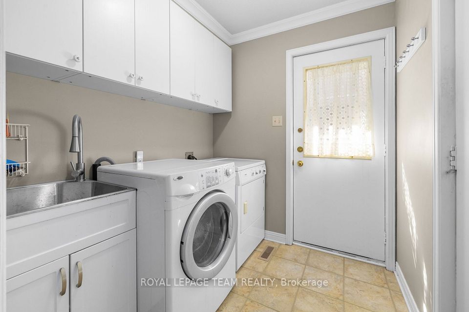 67 Holitman Drive, Barrhaven, ON K2J 2S5 24