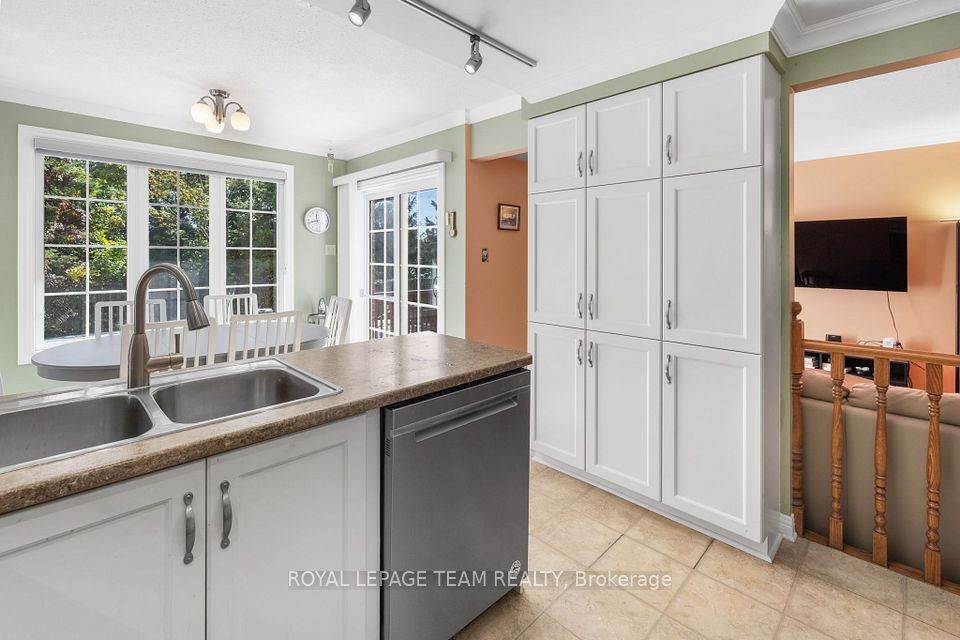 67 Holitman Drive, Barrhaven, ON K2J 2S5 19