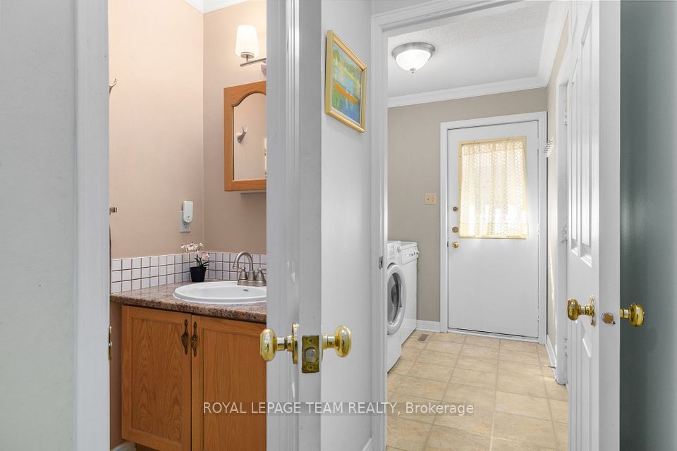 67 Holitman Drive, Barrhaven, ON K2J 2S5 25