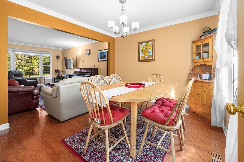 67 Holitman Drive, Barrhaven, ON K2J 2S5 11