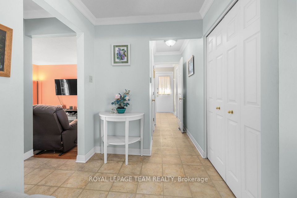 67 Holitman Drive, Barrhaven, ON K2J 2S5 23