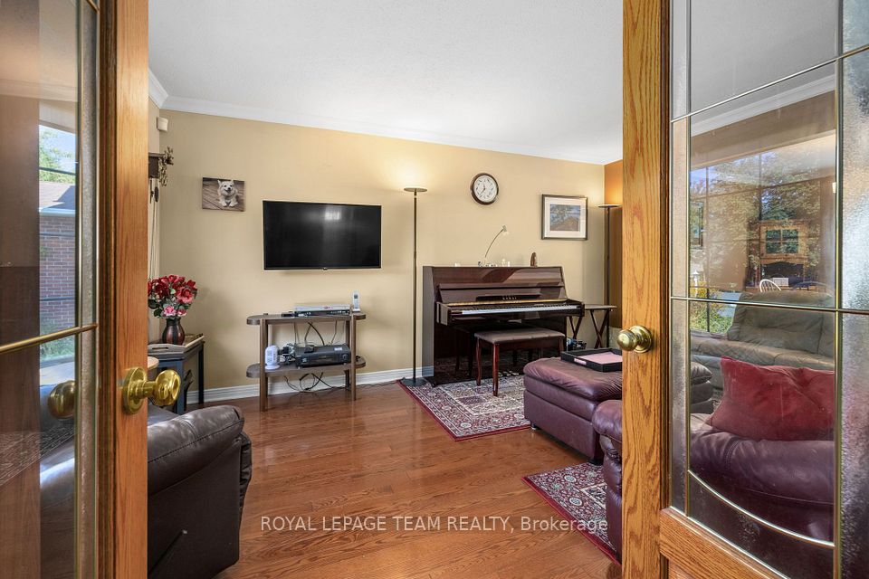 67 Holitman Drive, Barrhaven, ON K2J 2S5 6