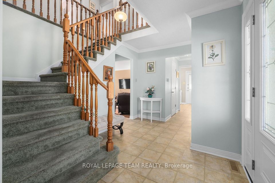 67 Holitman Drive, Barrhaven, ON K2J 2S5 5