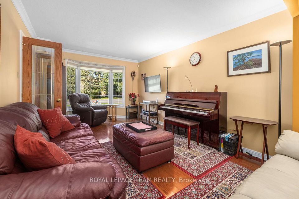 67 Holitman Drive, Barrhaven, ON K2J 2S5 10