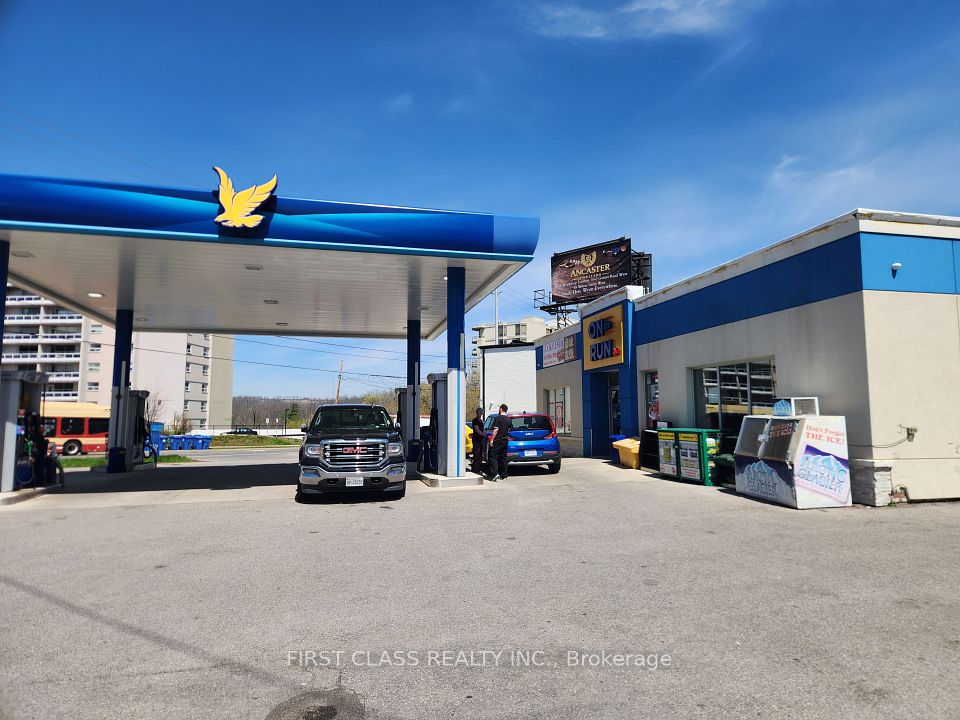 1837 Main Street W, Hamilton, ON L8S 1H6