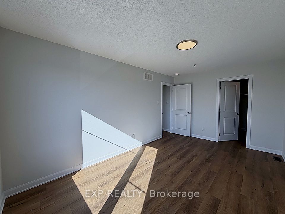 633 Moonglade Crescent, Barrhaven, ON K2J 7N2 14
