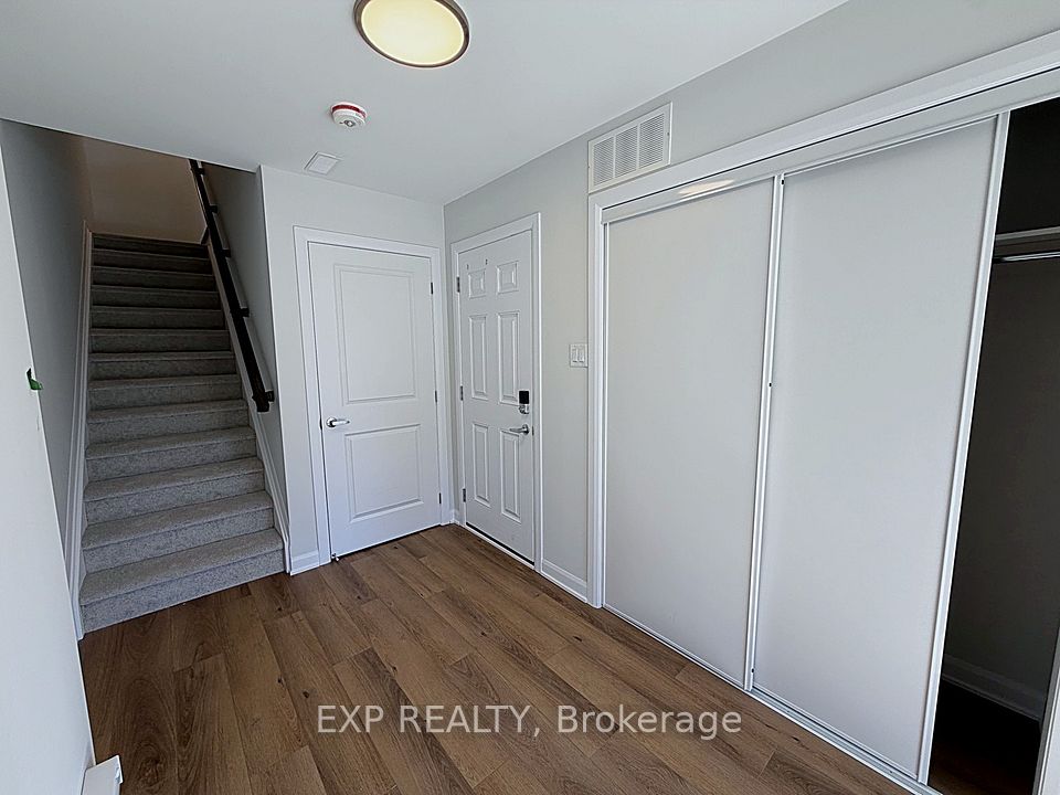 633 Moonglade Crescent, Barrhaven, ON K2J 7N2 4