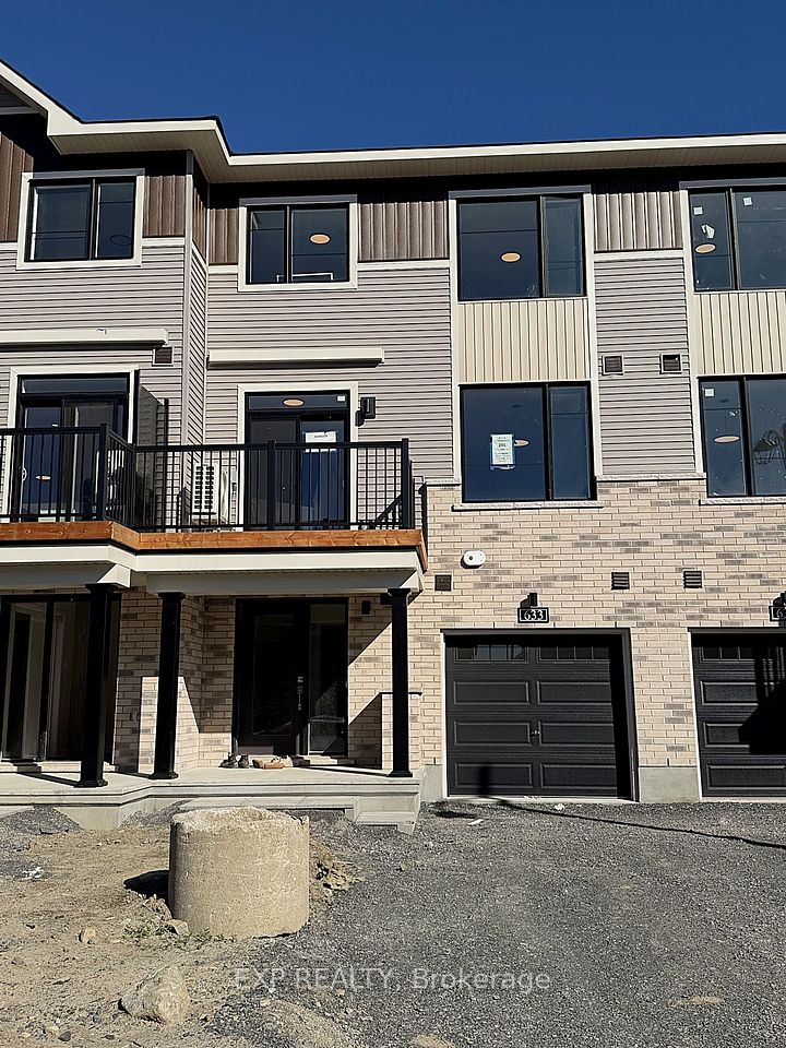 Att/Row/Townhouse at 633 Moonglade Crescent, Barrhaven, ON K2J 7N2