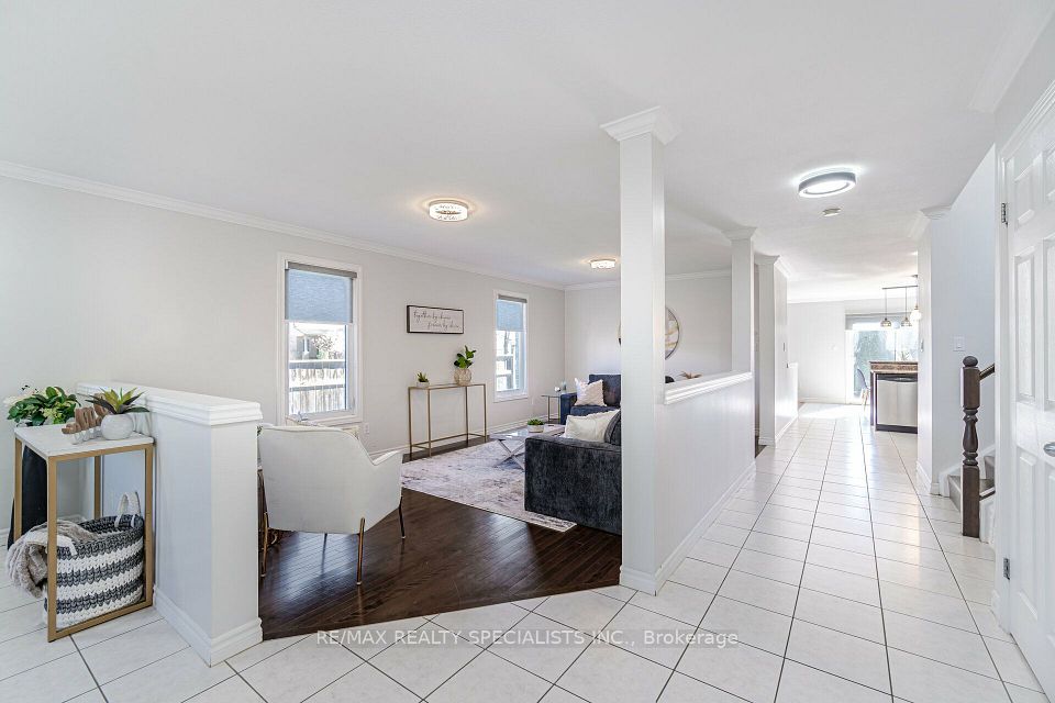 1435 Mickleborough Drive, London North, ON N6G 5R5 7