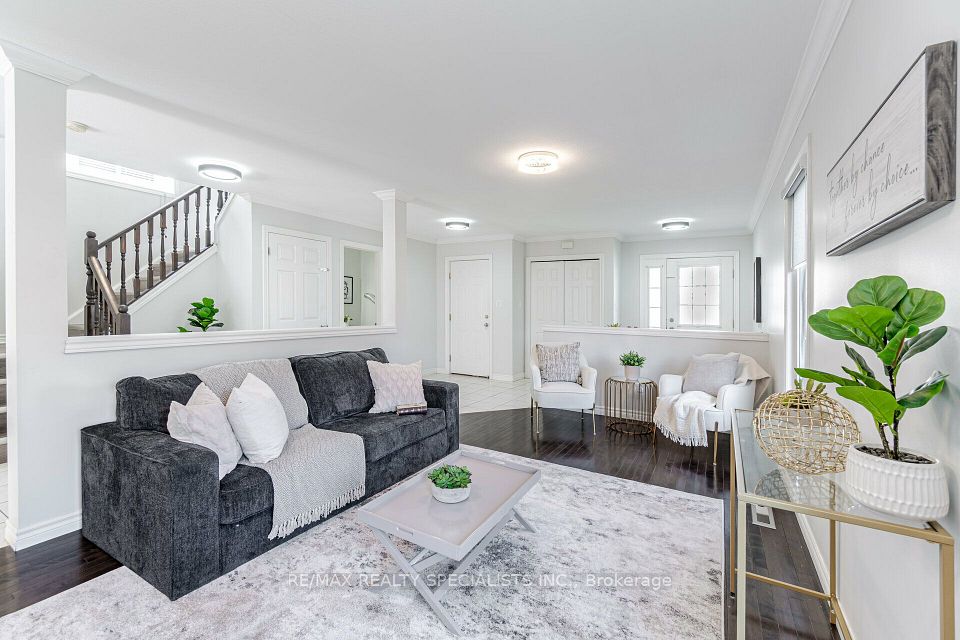 1435 Mickleborough Drive, London North, ON N6G 5R5 9