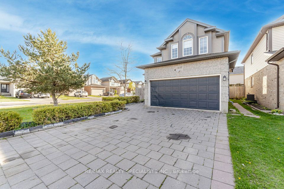 1435 Mickleborough Drive, London North, ON N6G 5R5 2