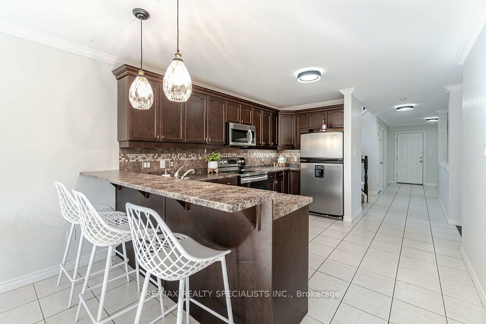 1435 Mickleborough Drive, London North, ON N6G 5R5 13