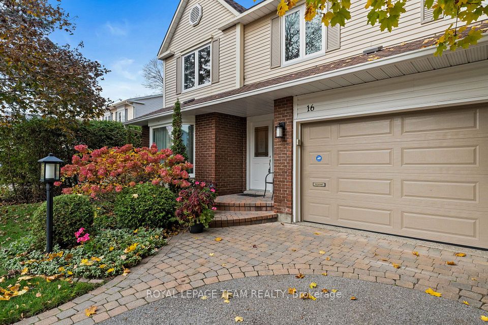 16 Phylis Street, Barrhaven, ON K2J 1V2 3