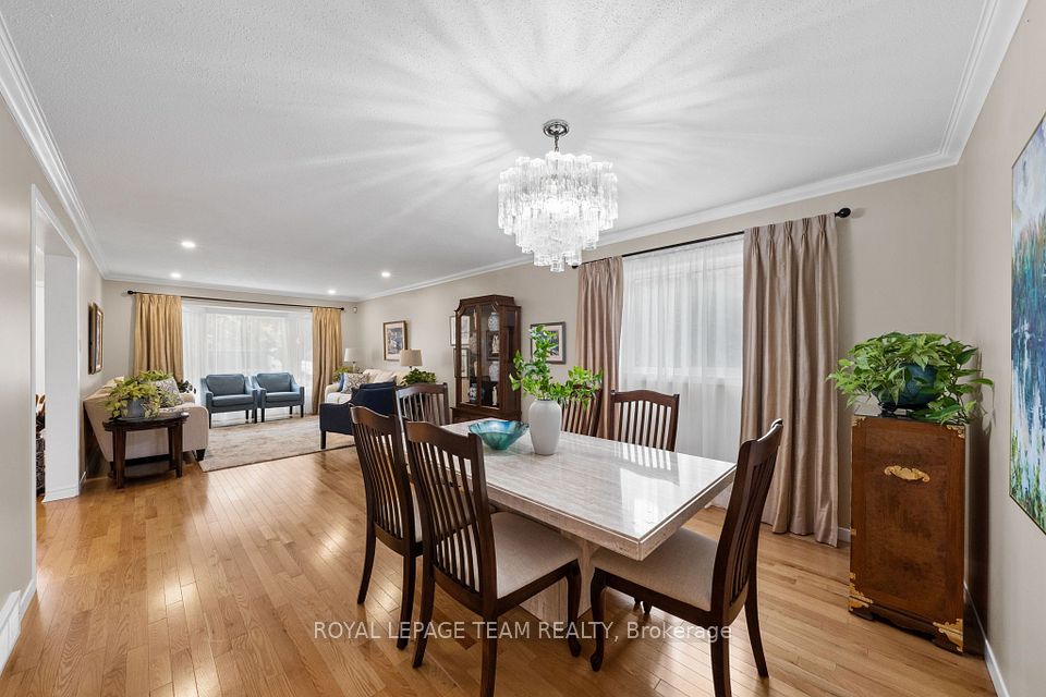 16 Phylis Street, Barrhaven, ON K2J 1V2 10