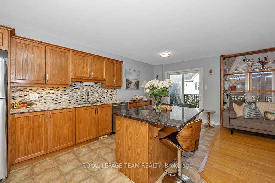 414 Santa Anna Lane, Stittsville - Munster - Richmond, ON K2S 0M1 13