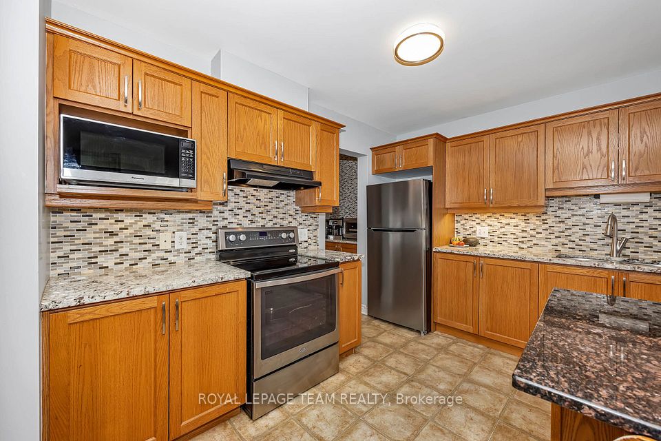 414 Santa Anna Lane, Stittsville - Munster - Richmond, ON K2S 0M1 12