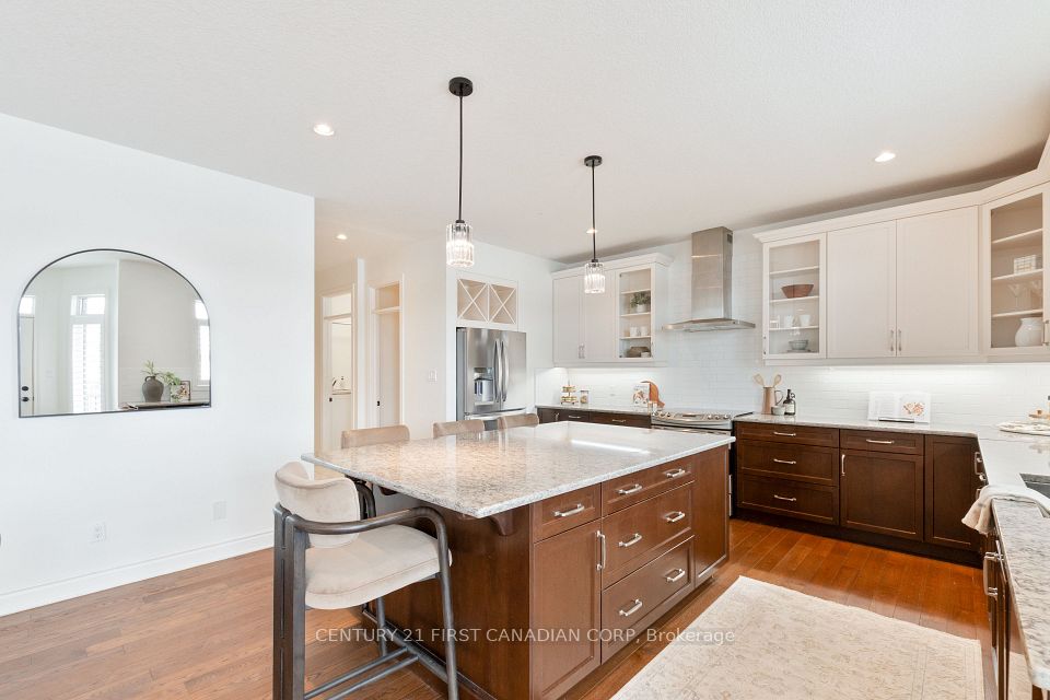558 Eclipse Walk, London North, ON N5X 3Z1 17