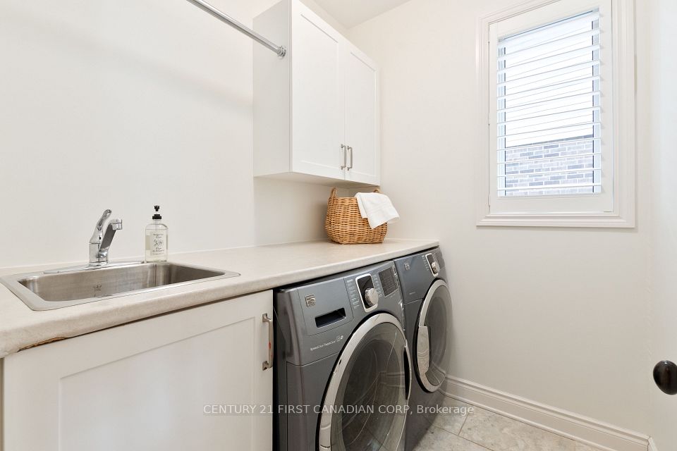 558 Eclipse Walk, London North, ON N5X 3Z1 25