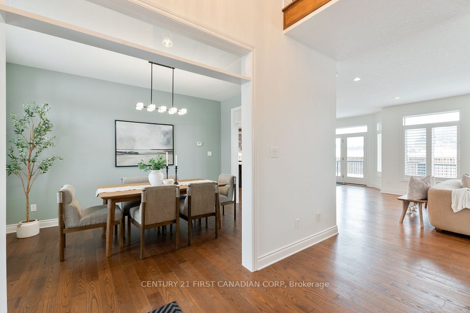 558 Eclipse Walk, London North, ON N5X 3Z1 5