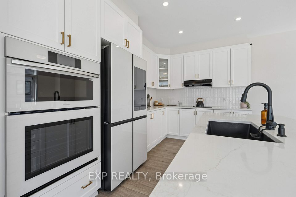 6384 Ottawa St W Street, Stittsville - Munster - Richmond, ON K0A 2Z0 6