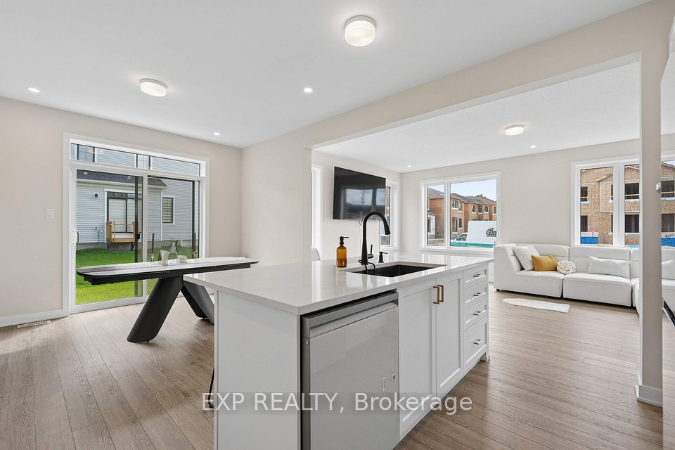 6384 Ottawa St W Street, Stittsville - Munster - Richmond, ON K0A 2Z0 5