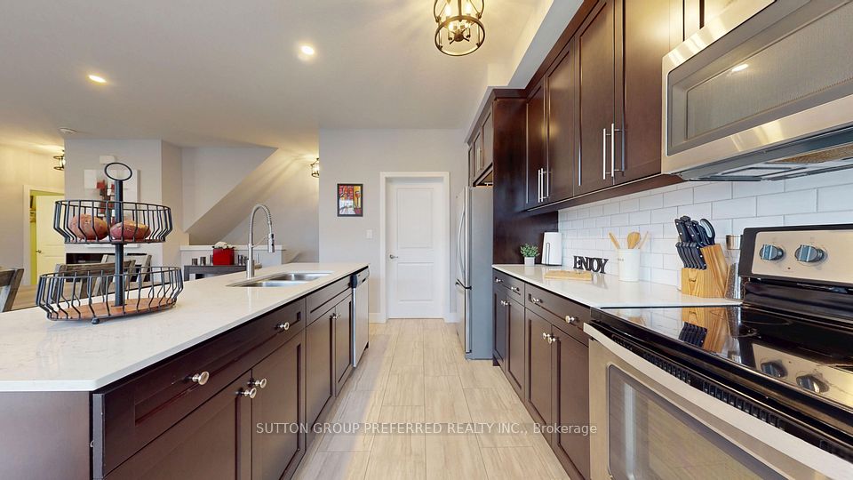 1960 Dalmagarry Road 136, London North, ON N6G 0T8 16