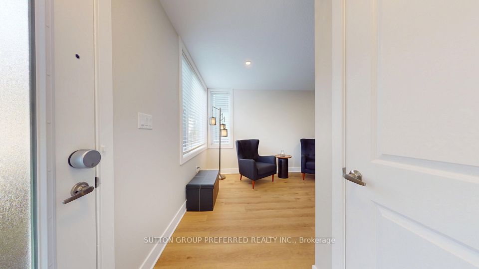 1960 Dalmagarry Road 136, London North, ON N6G 0T8 4