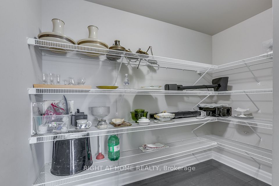 240 Villagewalk Boulevard 212, London North, ON N6G 0P6 7