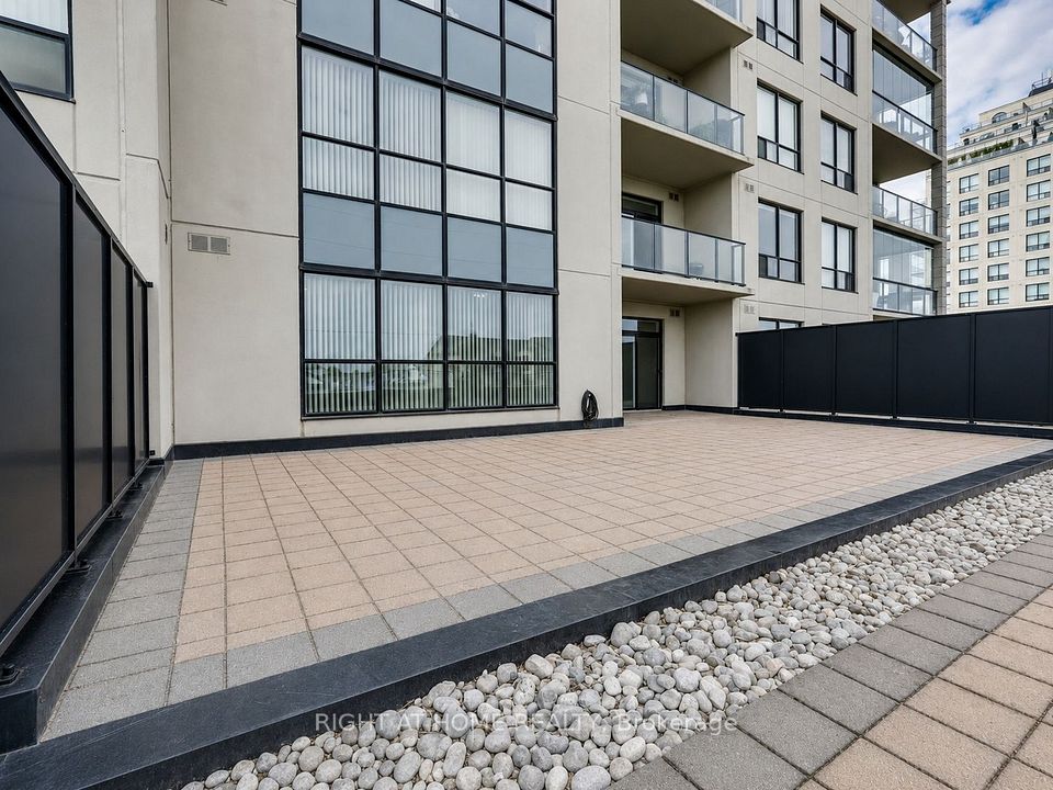 240 Villagewalk Boulevard 212, London North, ON N6G 0P6 12