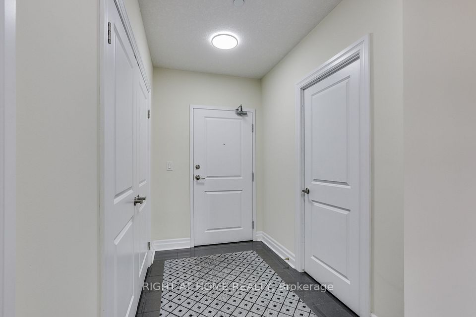 240 Villagewalk Boulevard 212, London North, ON N6G 0P6 3