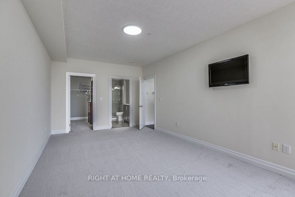 240 Villagewalk Boulevard 212, London North, ON N6G 0P6 22