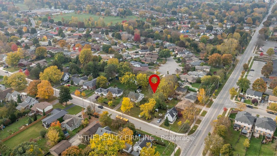383 Kenmore Place, London East, ON N5Y 1V3 12