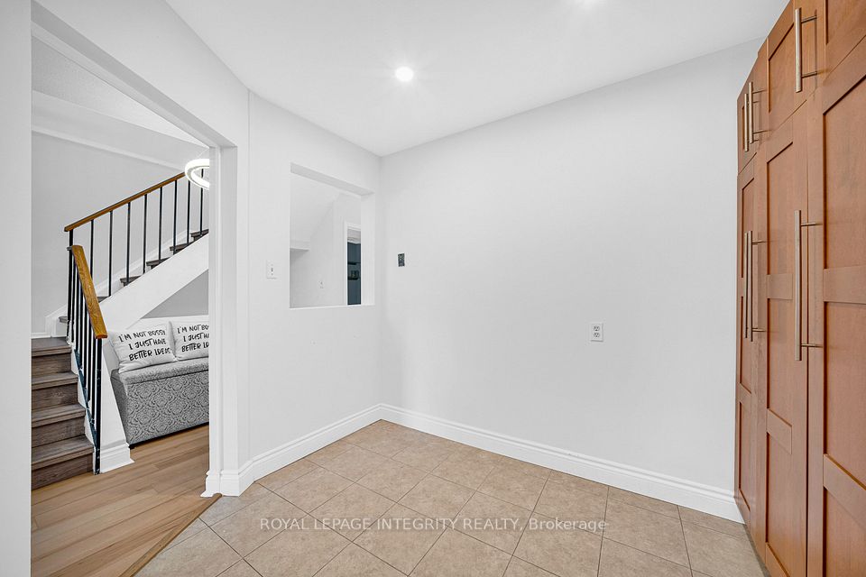 27 Danaher Drive, Barrhaven, ON K2J 3Y5 7