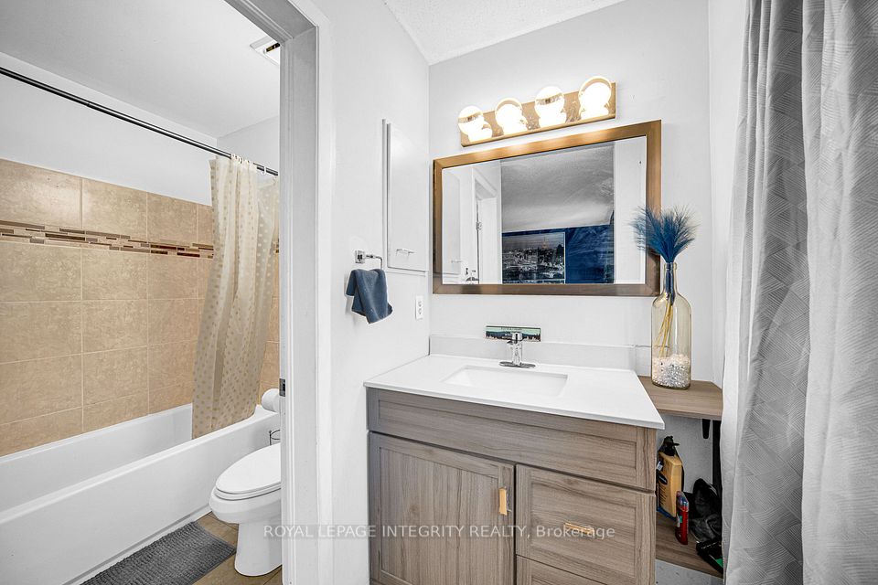27 Danaher Drive, Barrhaven, ON K2J 3Y5 25