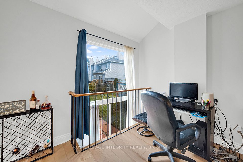 27 Danaher Drive, Barrhaven, ON K2J 3Y5 19