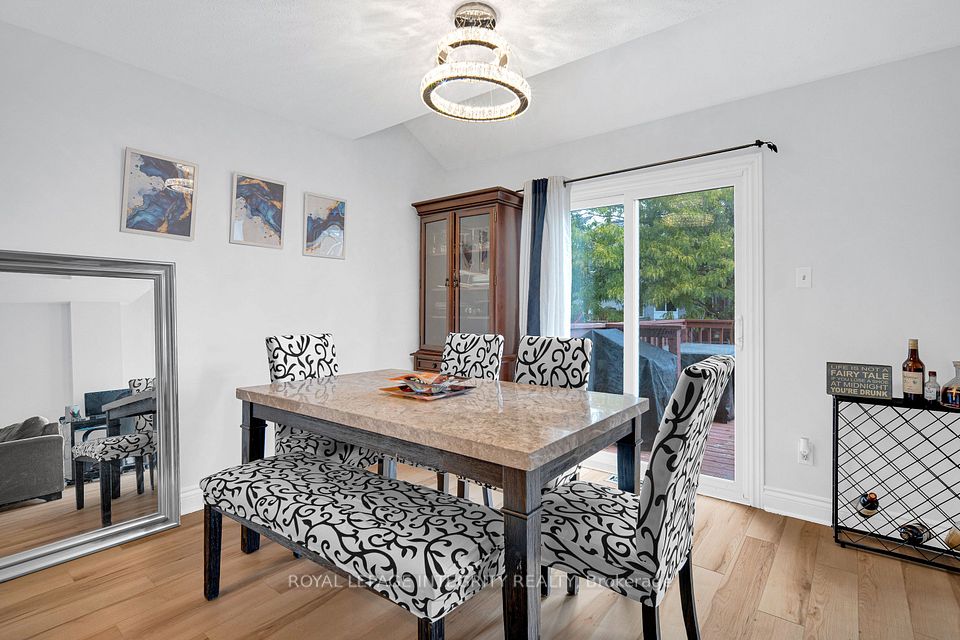 27 Danaher Drive, Barrhaven, ON K2J 3Y5 13