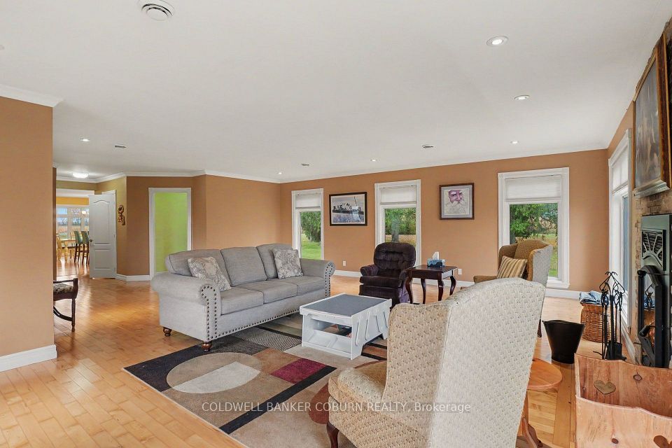 13865 County #9 Road, North Dundas, ON K0C 1H0 10