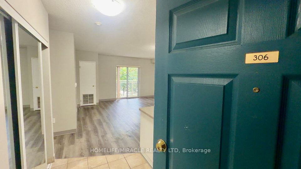 736 Old Albert Street 306, Waterloo, ON N2L 6R4 3