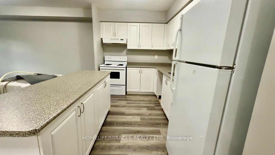 736 Old Albert Street 306, Waterloo, ON N2L 6R4 7