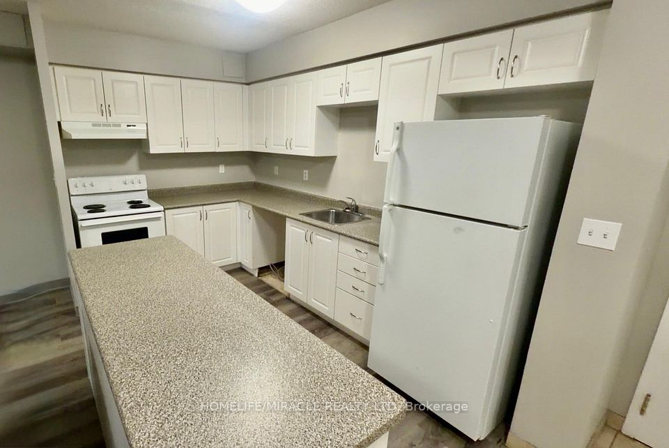 736 Old Albert Street 306, Waterloo, ON N2L 6R4 6